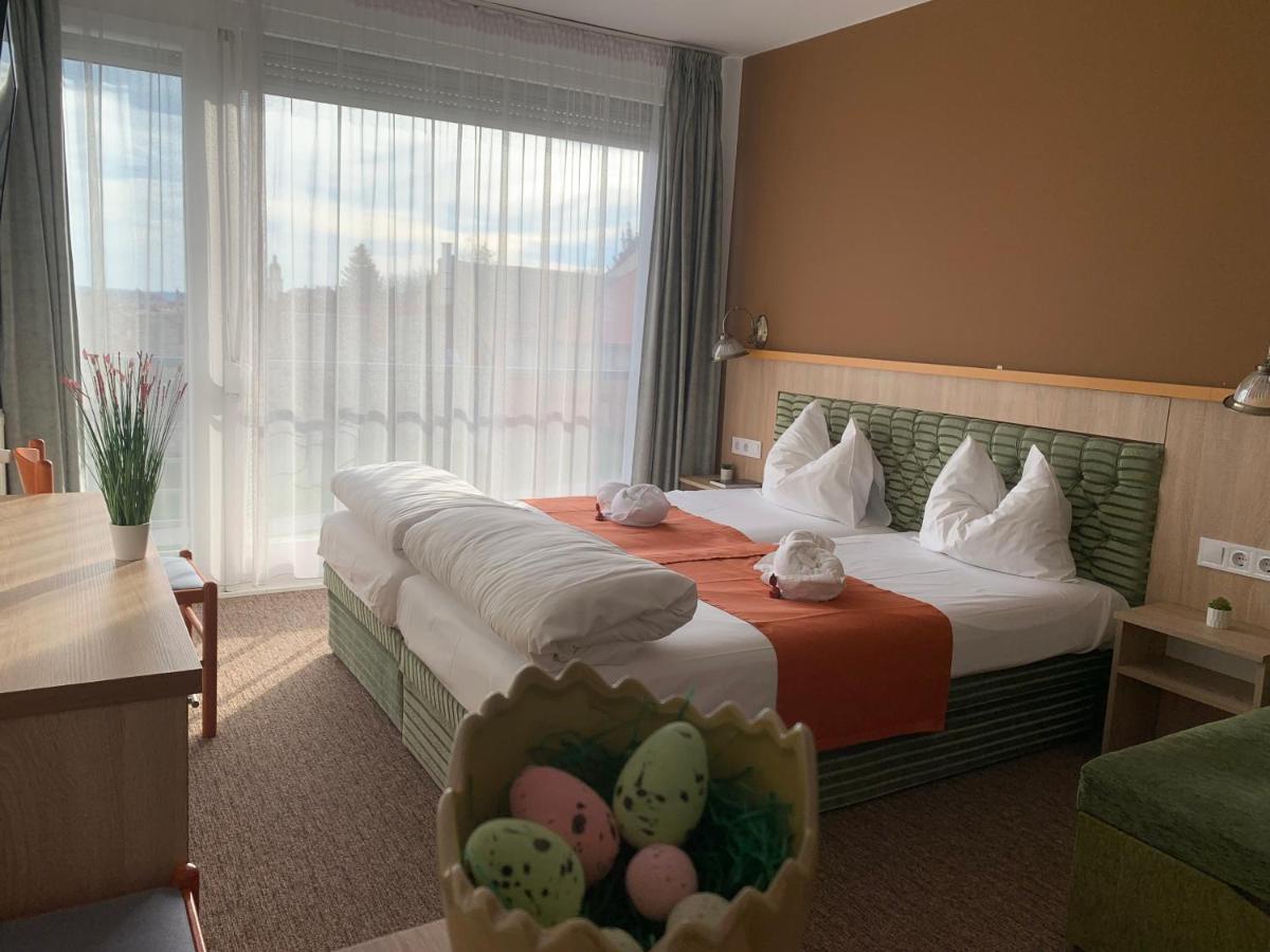 Varfal Wellness Panzio Pécs Extérieur photo