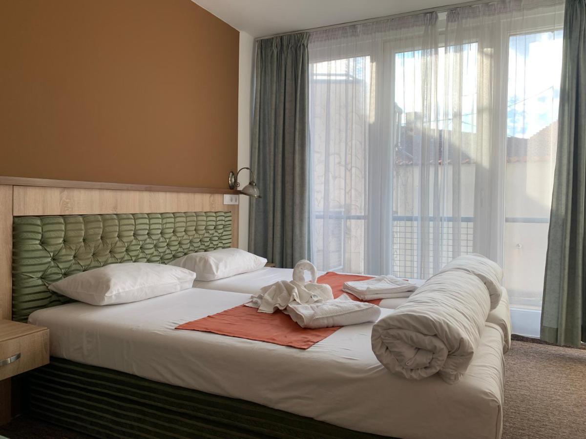 Varfal Wellness Panzio Pécs Extérieur photo