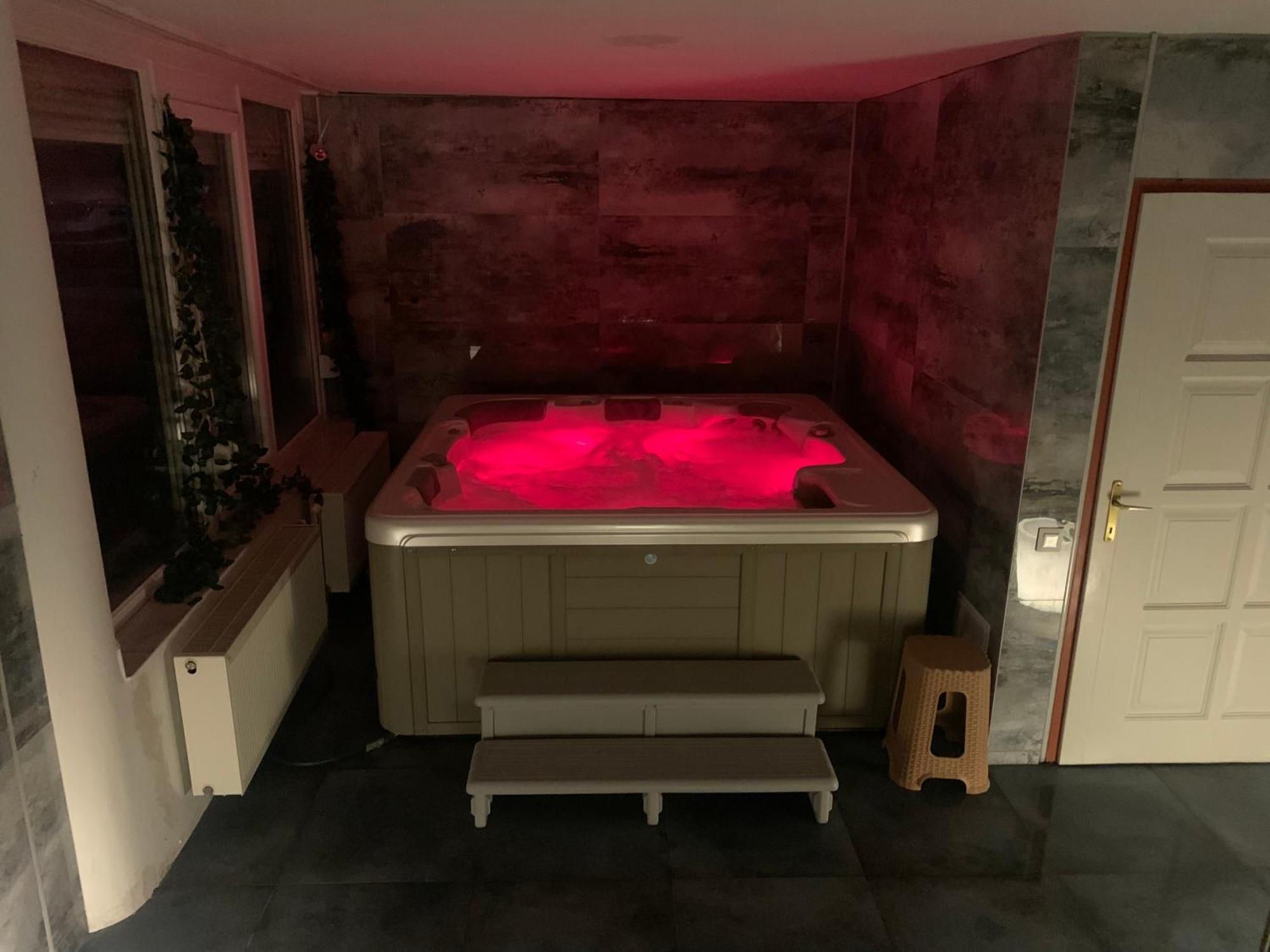 Varfal Wellness Panzio Pécs Extérieur photo