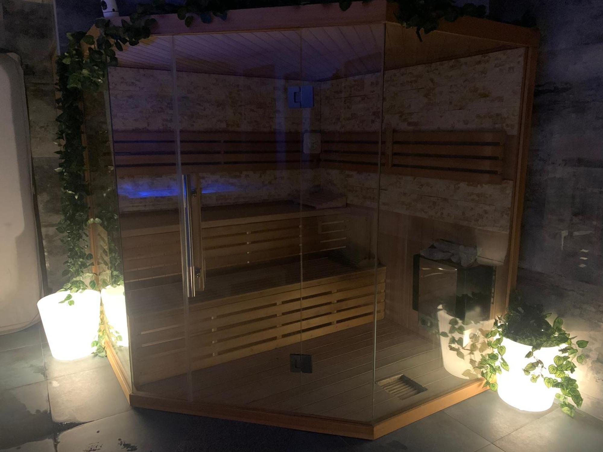 Varfal Wellness Panzio Pécs Extérieur photo